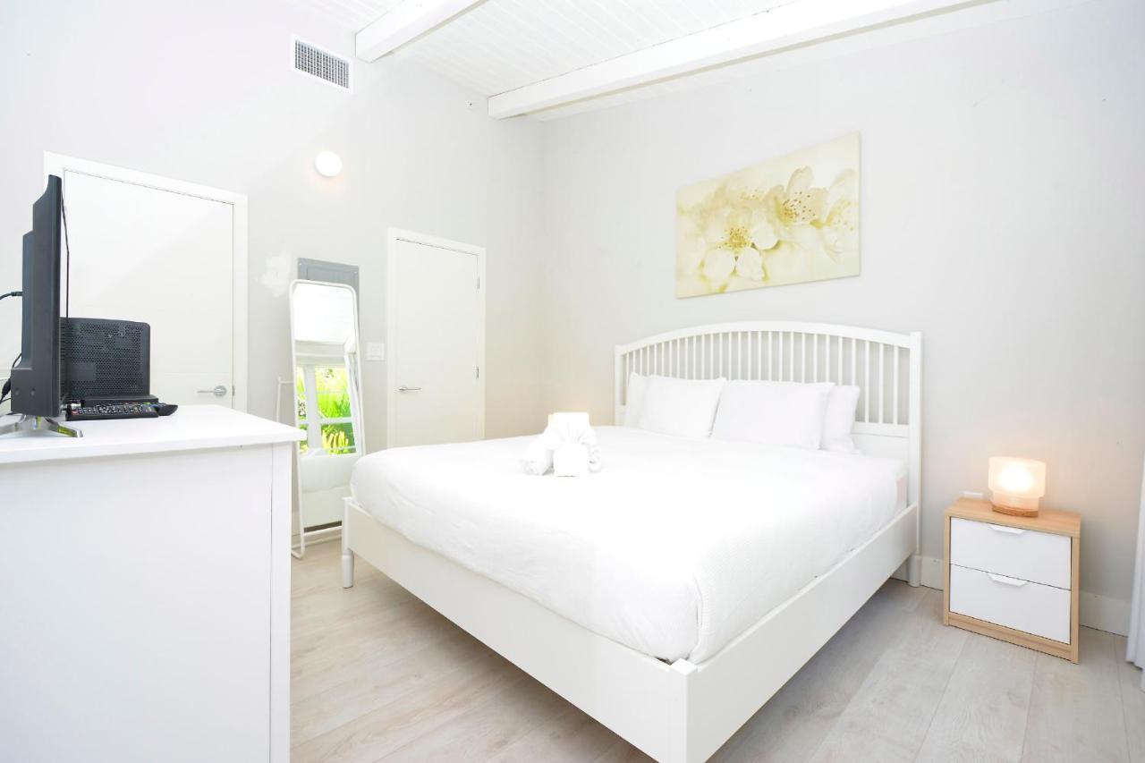Apartments On Collins ميامي بيتش المظهر الخارجي الصورة