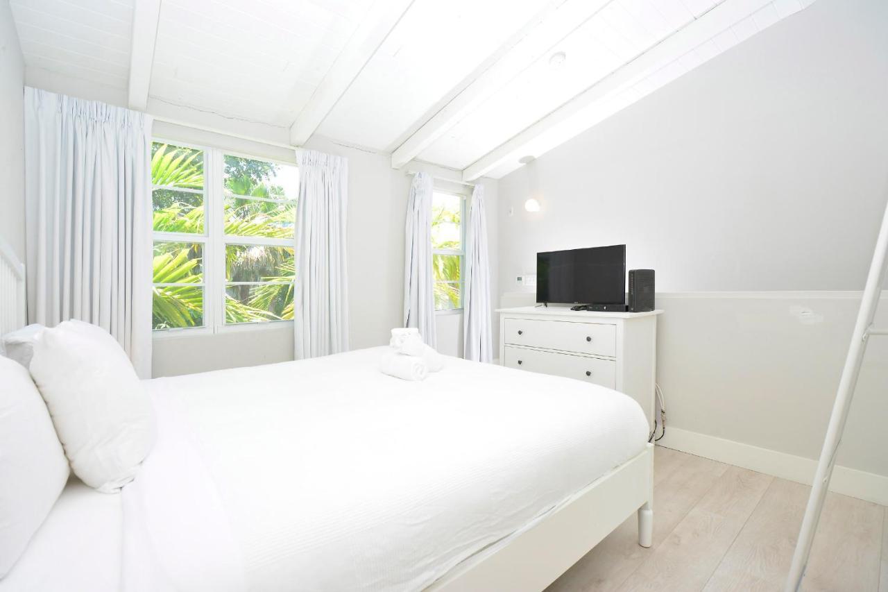 Apartments On Collins ميامي بيتش المظهر الخارجي الصورة