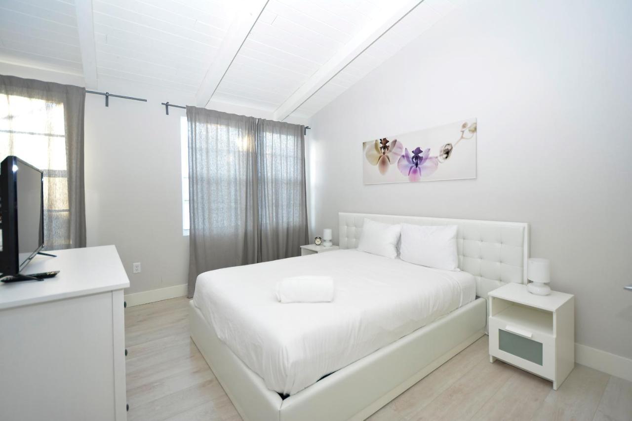 Apartments On Collins ميامي بيتش المظهر الخارجي الصورة