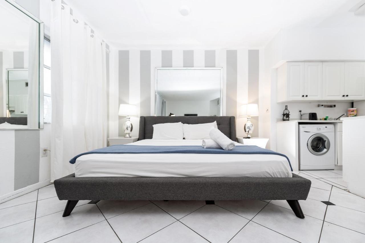 Apartments On Collins ميامي بيتش المظهر الخارجي الصورة