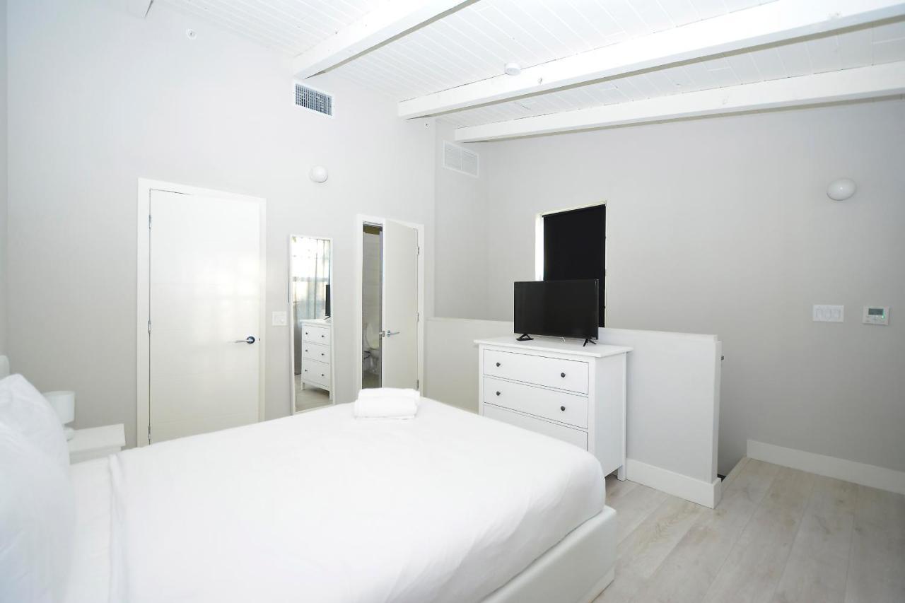 Apartments On Collins ميامي بيتش المظهر الخارجي الصورة