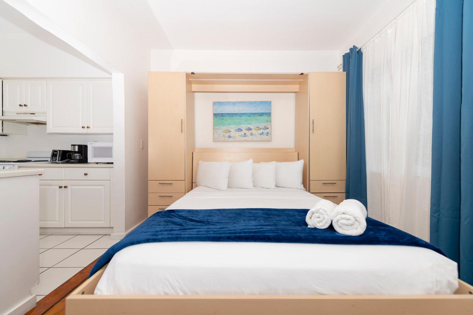 Apartments On Collins ميامي بيتش المظهر الخارجي الصورة